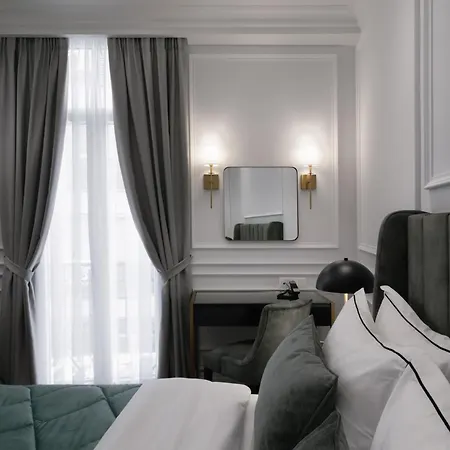 Praxitelous Luxury 4* Athens